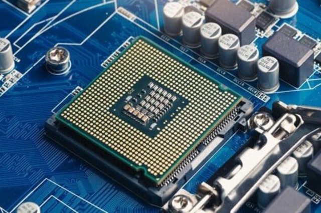 خبير : صناعة أشباه الموصلات في مصر سيكون لها دور كبير في صناعة السيارات