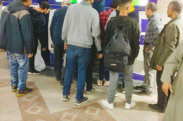 بدء تشغيل ماكينات صرف التذاكر الآلية بمحطات المترو بمصر