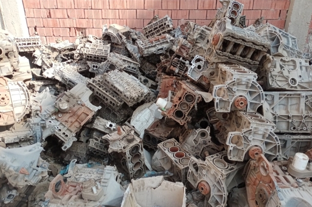 مزاد جديد لقطع غيار السيارات بمصر