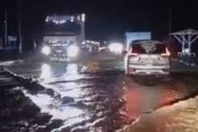 تعرفوا على الطرق التي تم غلقها في مصر بسبب السيول مؤخراً