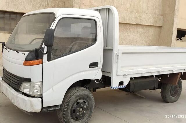 سيارات نصف نقل جديدة لم تستخدم في مزاد 14 ديسمبر بمصر