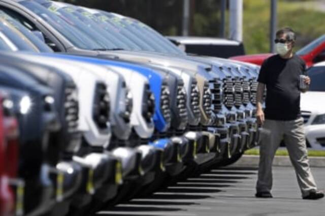 لماذا لا تزال أسعار السيارات المستعملة مرتفعة في مصر والعالم ؟