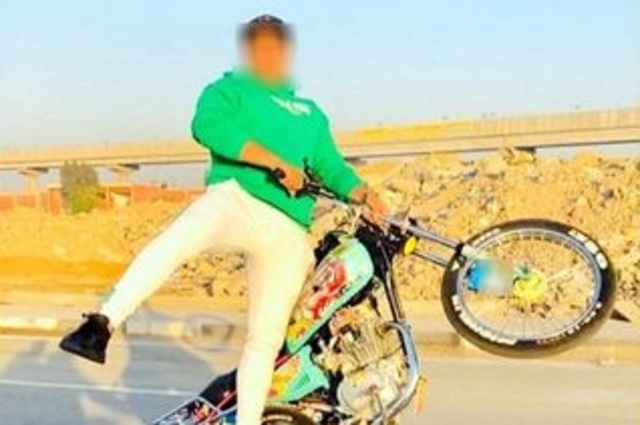 الاستعراض بالدراجات النارية مستمر بالطرق المصرية ورصد من الداخلية