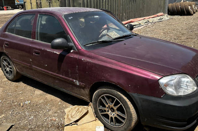 هيونداي فيرنا وإيسوزو دي ماكس في مزاد جديد