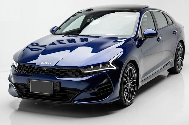 كسر زيرو للبيع في مصر.. كيا K5 GT موديل 2022 