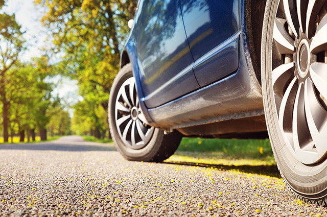 العناية بالسيارات في الطقس الحار : (الإطارات )