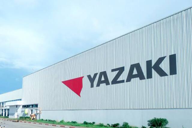 مصر تشهد توقيع عقود مصنع لمكونات السيارات والضفائر في الفيوم