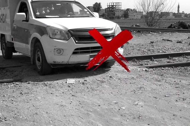 النقل تطالب بعدم إقامة معابر غير شرعية بخطوط القطارات لمنع الحوادث