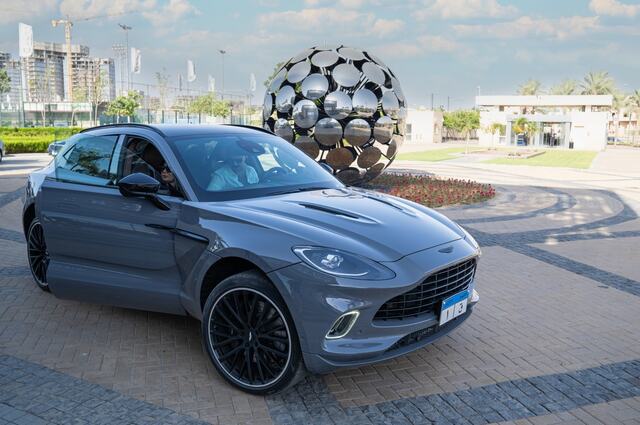 مواصفات أستون مارتن DBX 707 في مصر