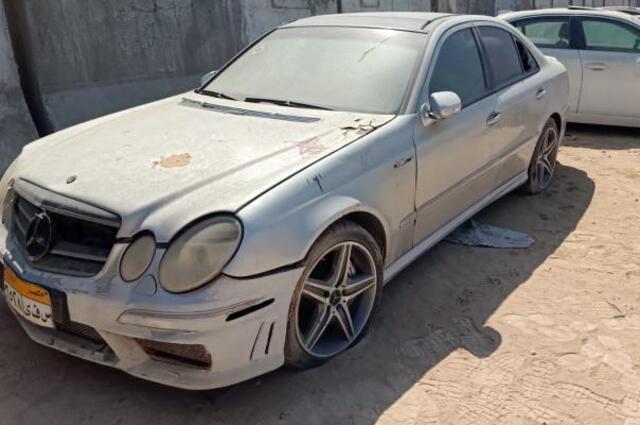 بيع سيارة مرسيدس وقطع غيار سيارات بمزاد جمارك الدخيلة