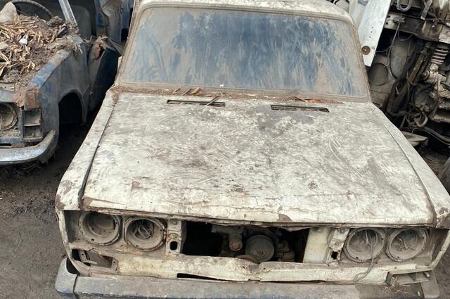 سيارات خردة وبطاريات وأجزاء سيارات بمزاد الهيئة العربية للتصنيع