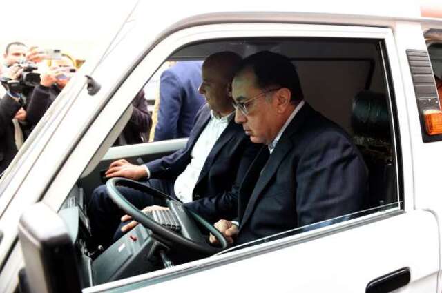 شركة مصرية تحول أسطول سياراتها النقل للعمل بالكهرباء بدلاً من السولار