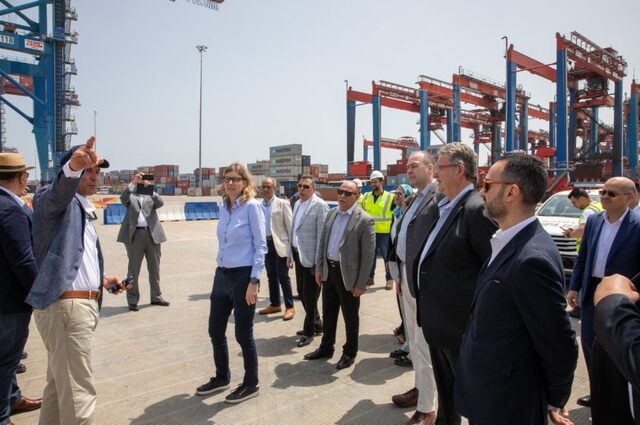 عرض استراتيجية صناعة السيارات على مصنعي السيارات بأفريقيا