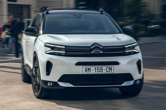 سيتروين C5 Aircross تحصل على نظام هجين بقوة 134 حصان 