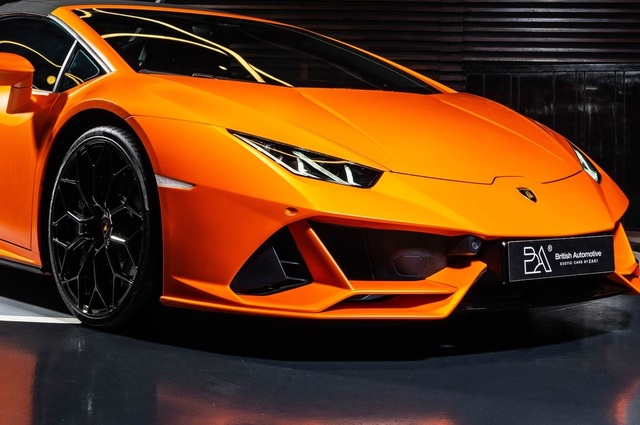 قطعت 1500كم : لامبورجيني هوراكان إيفو سبايدر للبيع في مصر 