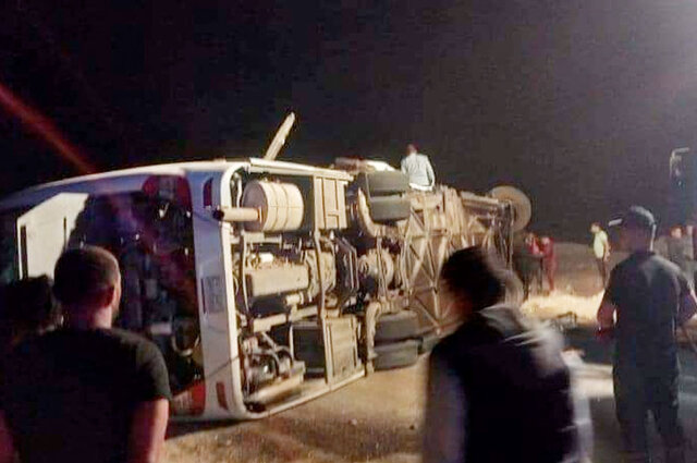 17 وفاة في حادث بين أتوبيس وسيارة نقل بمصر و29 إصابة