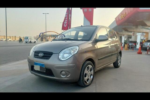 1510 دولار لاستيراد كيا بيكانتو و823 دولار لتويوتا كورولا