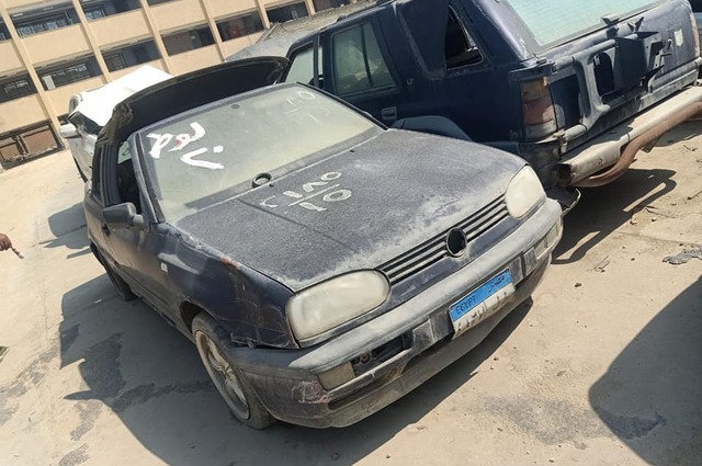بيع 20 سيارة في مزاد مطار القاهرة بحصيلة أكثر من 7 مليون جنيه