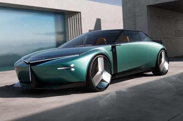 هل تتذكرون ديدرا وستراتوس : لانشيا تقرر العودة من جديد