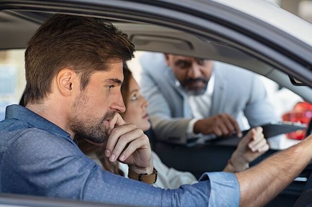 سبعة أسئلة عليك طرحها على نفسك قبل شراء سيارة مستعملة