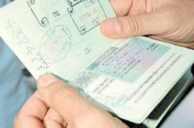 ضبط متهم بتزوير رخص القيادة والسير وشهادات المخالفات بمصر