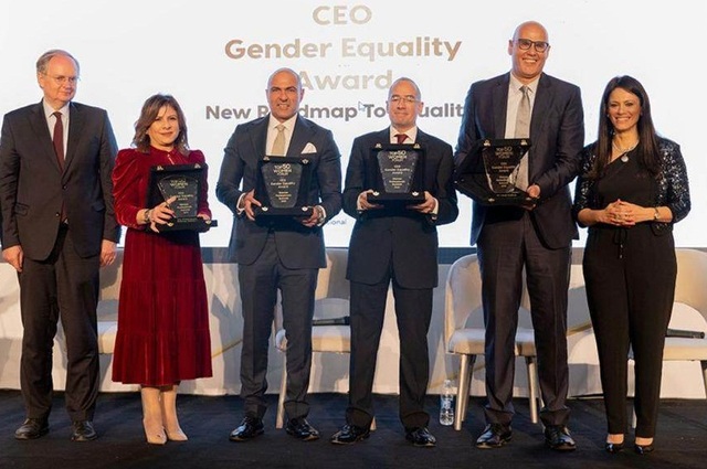 شل مصر تحصل على جائزتين خلال فعاليات قمة المرأة المصرية  