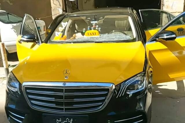 مرسيدس S560 الباهظة تتحول لتاكسي في الاسكندرية