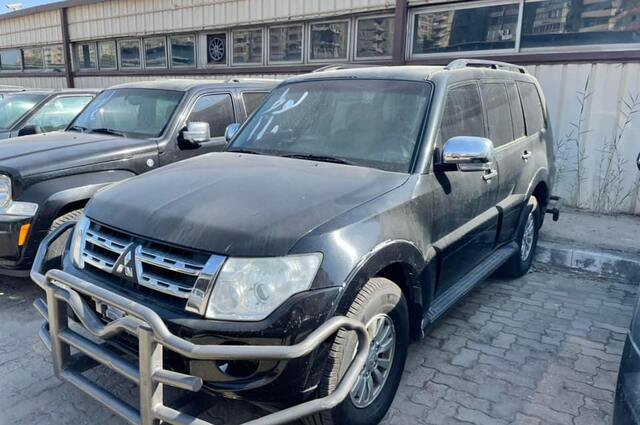 طرازات شيروكي وباجيرو وفولفو وفورتشنر بمزاد للبترول