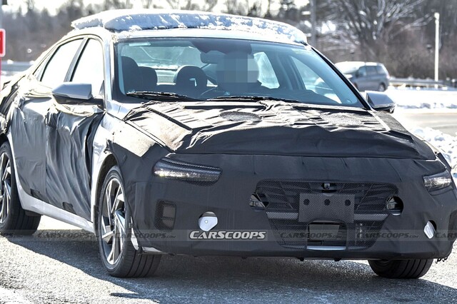 شاهدوا هيونداي إلنترا 2025 الفيس ليفت في أول ظهور لها 