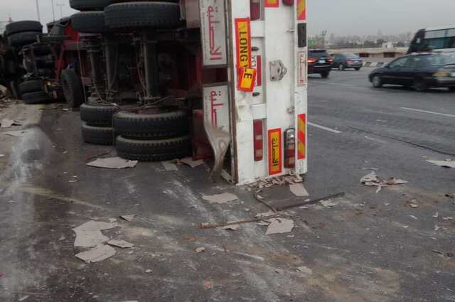 تصادم ملاكي ونقل على الطريق الدائري صباح اليوم