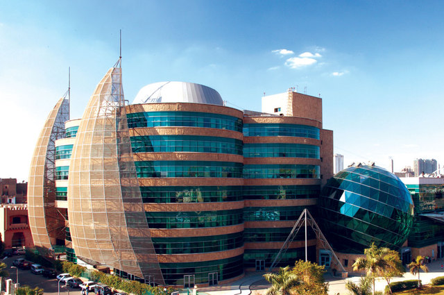 رابطة تجار السيارات تعلن جمع 7 مليون جنيه لمستشفي 57357