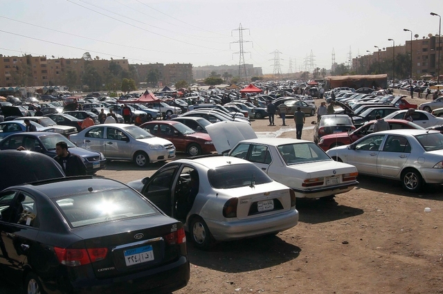 جنون أسعار السيارات الجديدة أقل حدة في سوق المستعمل بمصر 