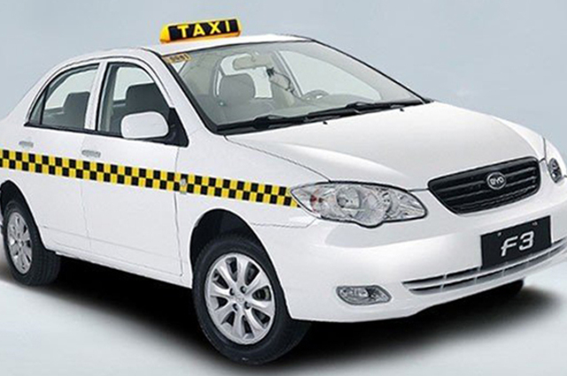 مطالب برلمانية بتأسيس اتحاد لسائقي التاكسي في مصر