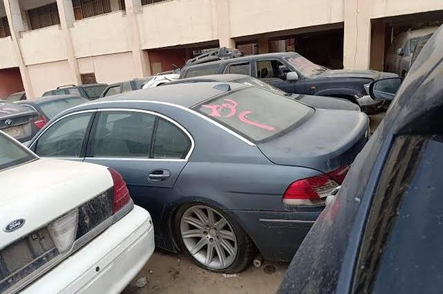 151 سيارة بمزاد المصرية للاتصالات في مصر