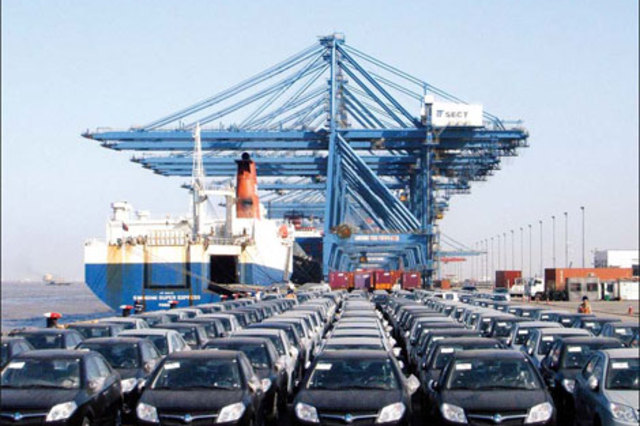 وبدأ النصب : نصاب يدعى تسهيل استيراد السيارات من خارج مصر