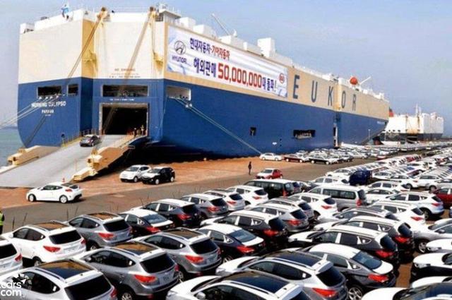 خبراء يحذرون من عدم الافراج عن السيارات قبل نهاية 2022