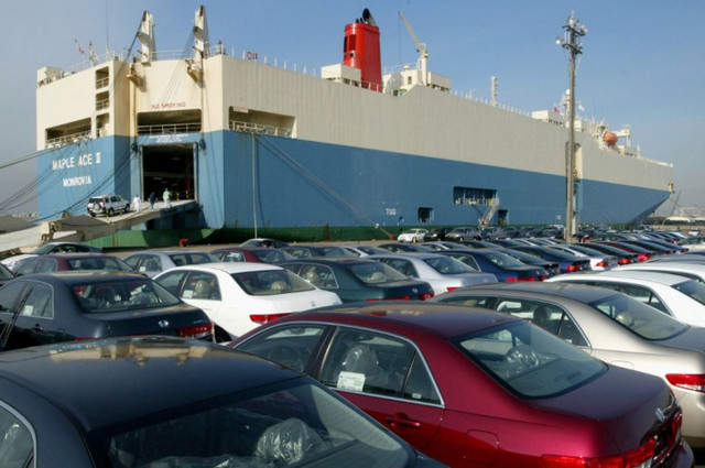 لجنة الخطة والموازنة توقف على قانون سيارات المصريين بالخارج