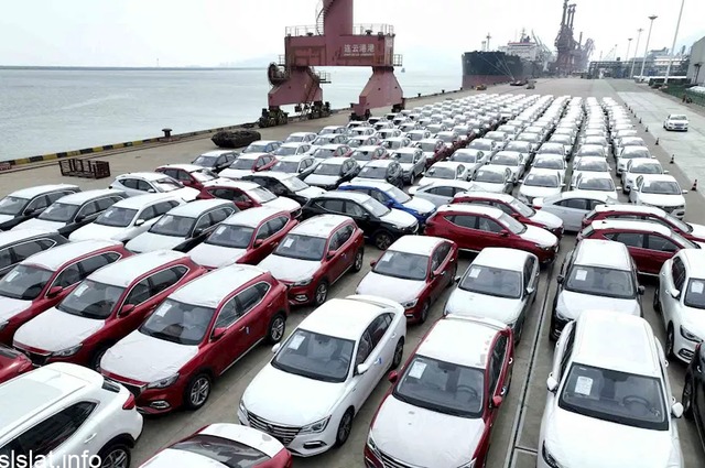 الاعلان قريباً عن موقع الكتروني لتسجيل سيارات المصريين بالخارج