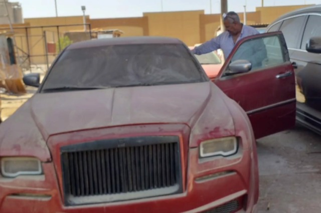 هامر وكرايسلر ورانج روفر وموستانج بمزاد جمرك سفاجا