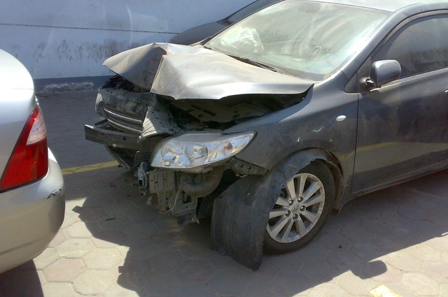 جاجوار XF ونيسان صني 2023 بمزاد حوادث جديد