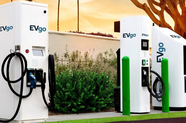 3000 نقطة شحن مرتقبة للسيارات الكهربائية ومناقصة لاختيار الشركة التي تديرها