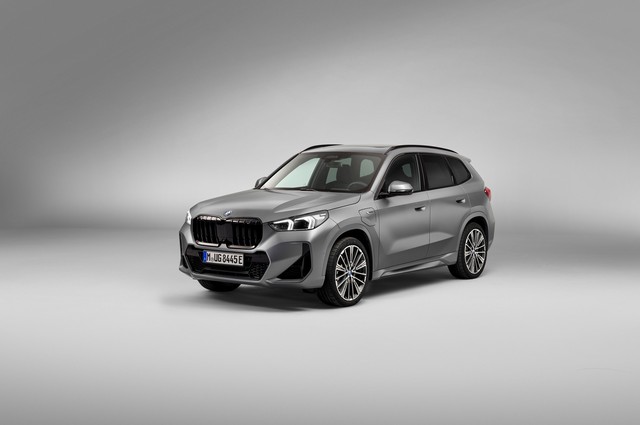 BMW X1 موديل 2023 تنطلق رسمياً ونسختها الكهربائية iX1 تقدم العام المقبل