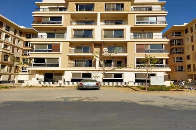 انتشار ظاهرة استبدال العقارات والشقق بسيارات في مصر 