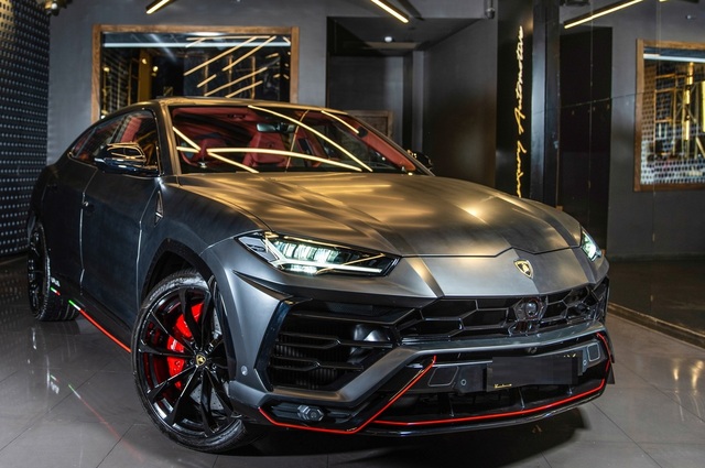 بالصور للبيع في مصر : لامبورجيني أوروس موديل 2022