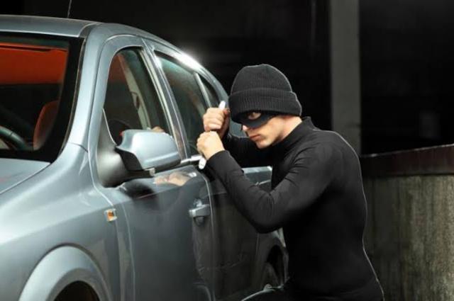 ضبط عصابة سرقة السيارات بالمفتاح المصطنع بالقاهرة الكبرى