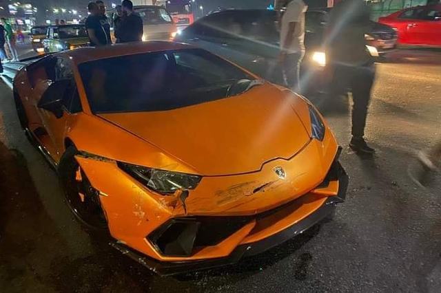 تعرض لامبورجيني لحادث في الاسكندرية وتعرضها لتلفيات