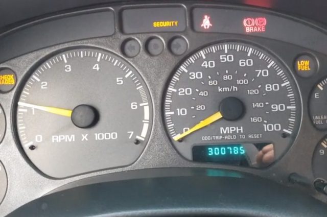 كيف تصل لمسافات 300 ألف كم بالسيارة دون مشاكل ؟  