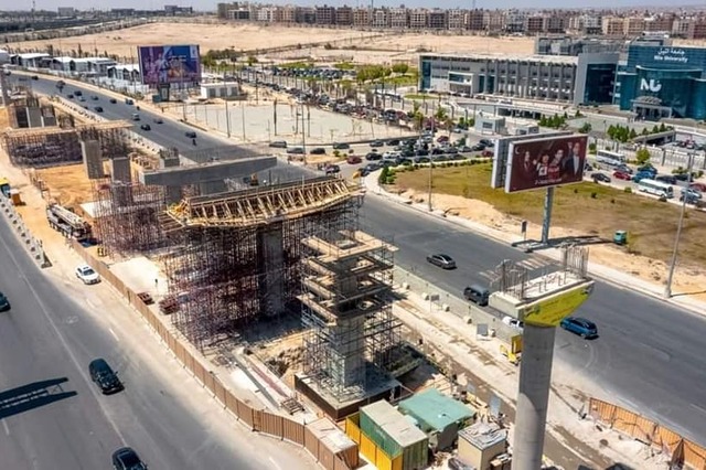 صور للأعمال في محطة 6 بمشروع مونوريل غرب النيل 
