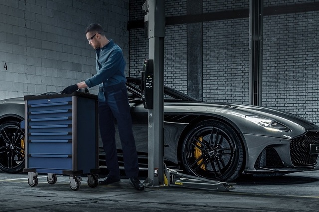 إطلاق خصومات على أستون مارتن في مصر 