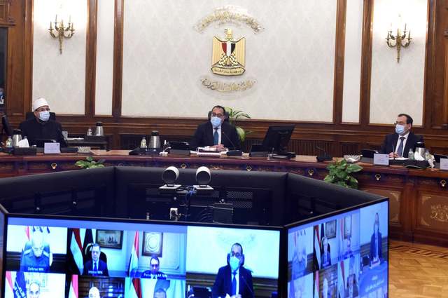 الوزراء يناقش خطوات إقامة شركة تأسيس وتشغيل محطات الشحن الكهربائية